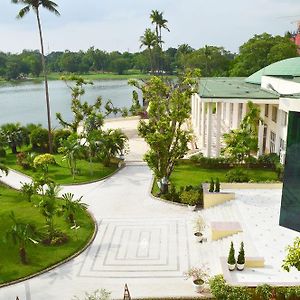 Inya Lake Hotel Yangon